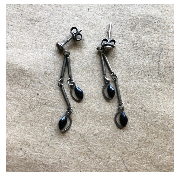 Jewelry - Earrings Dainty Drop Silver Black Pierced